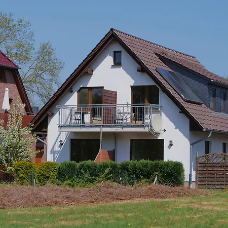 Haus Ahrens 5 Apartment Zingst