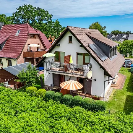 Haus Ahrens 5 *